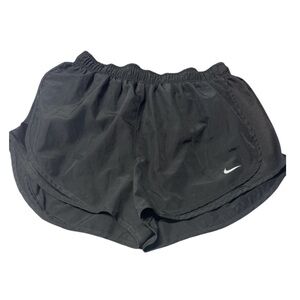 Nike Black Athletic Shorts Lightweight Design